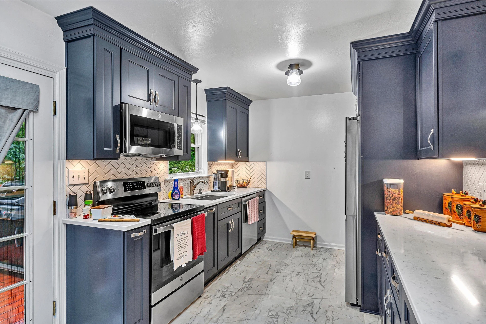 1140 Pedigo LN - Photo 8