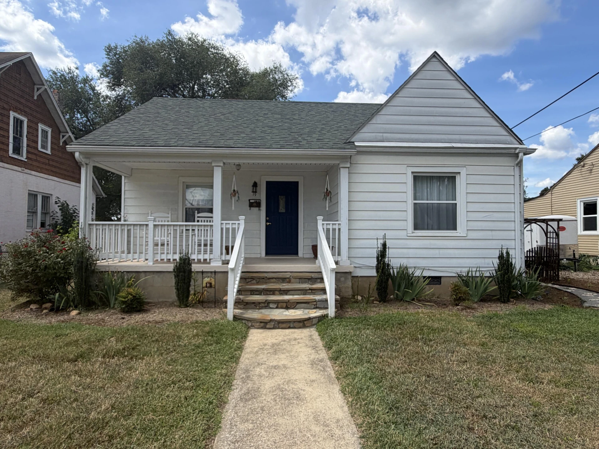 19 Lake AVE - Photo 2