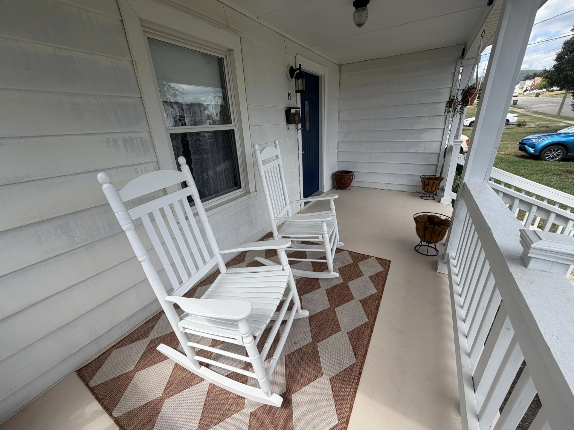 19 Lake AVE - Photo 4