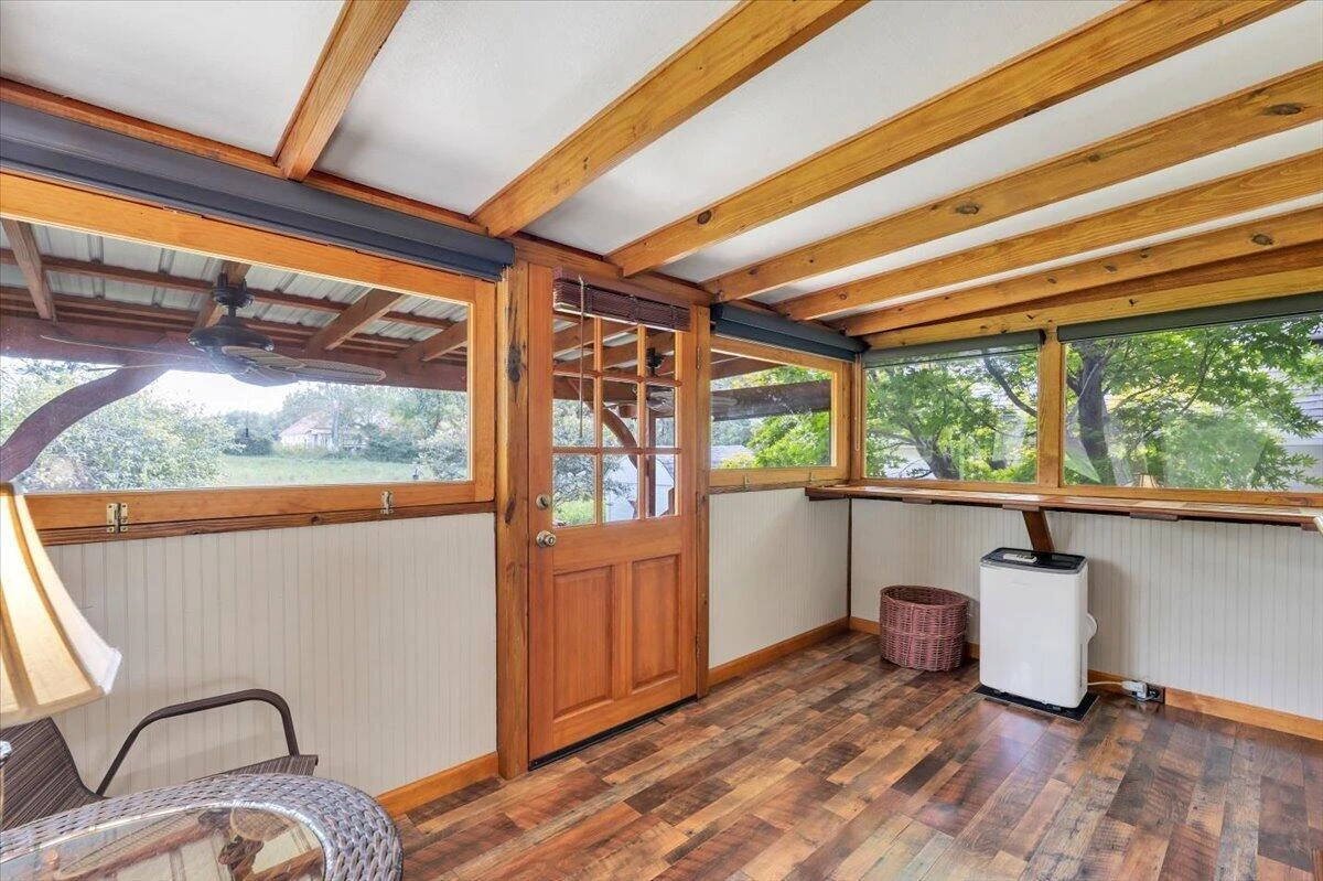 105 Lacey LN - Photo 15