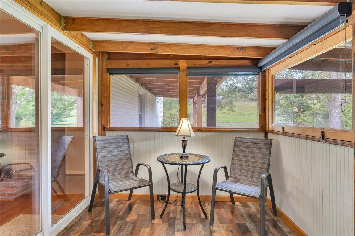 105 Lacey LN - Photo 16