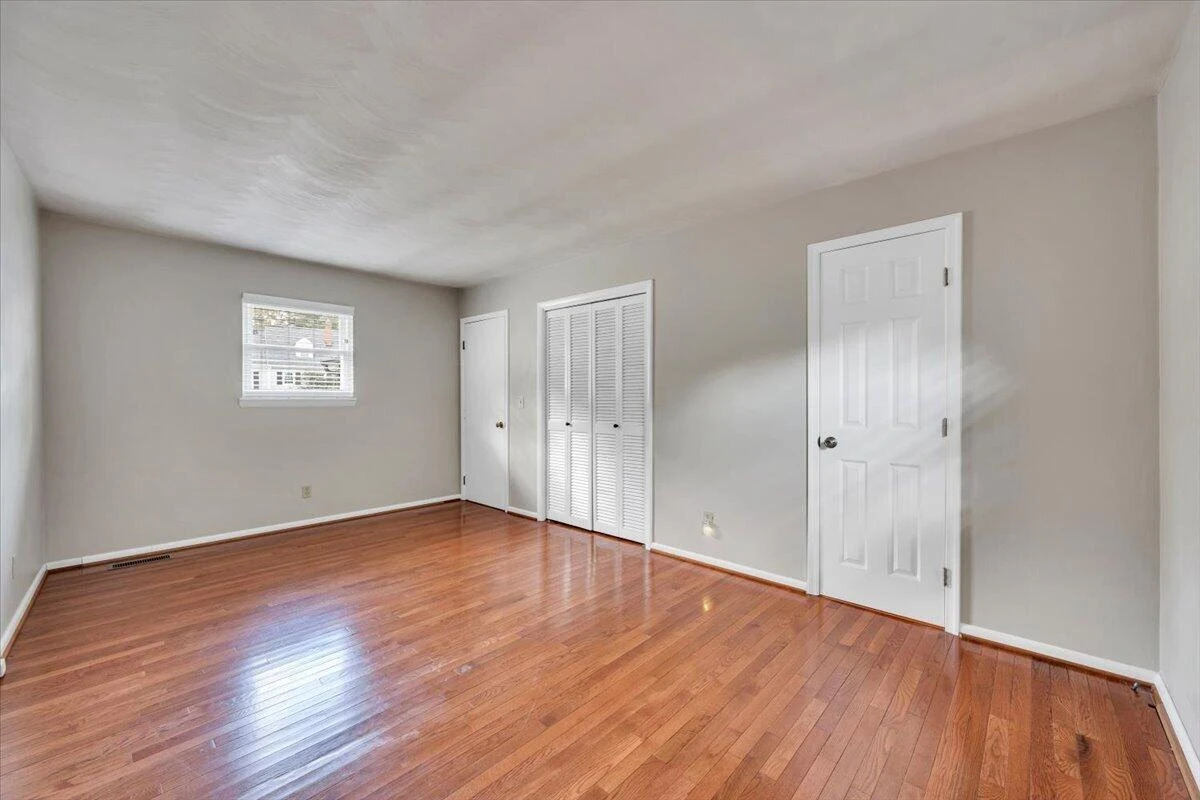 105 Lacey LN - Photo 19