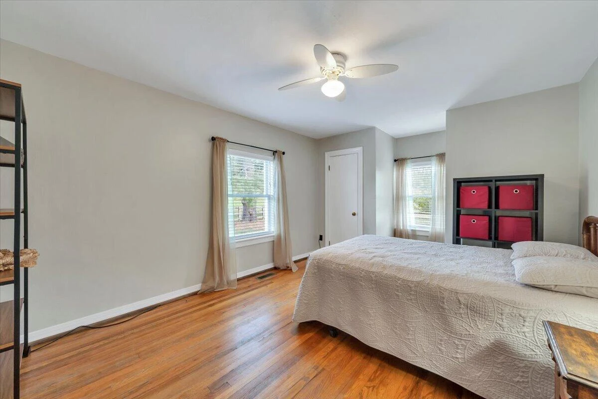 105 Lacey LN - Photo 21