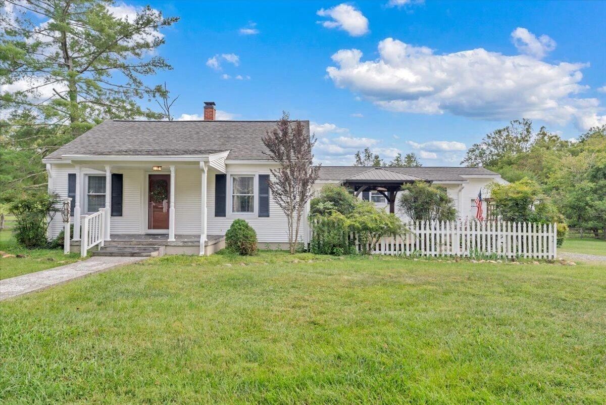 105 Lacey LN - Photo 44