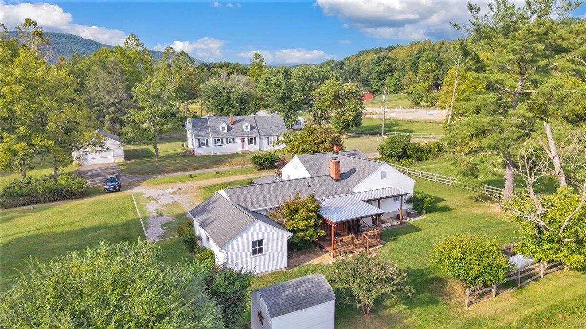105 Lacey LN - Photo 48