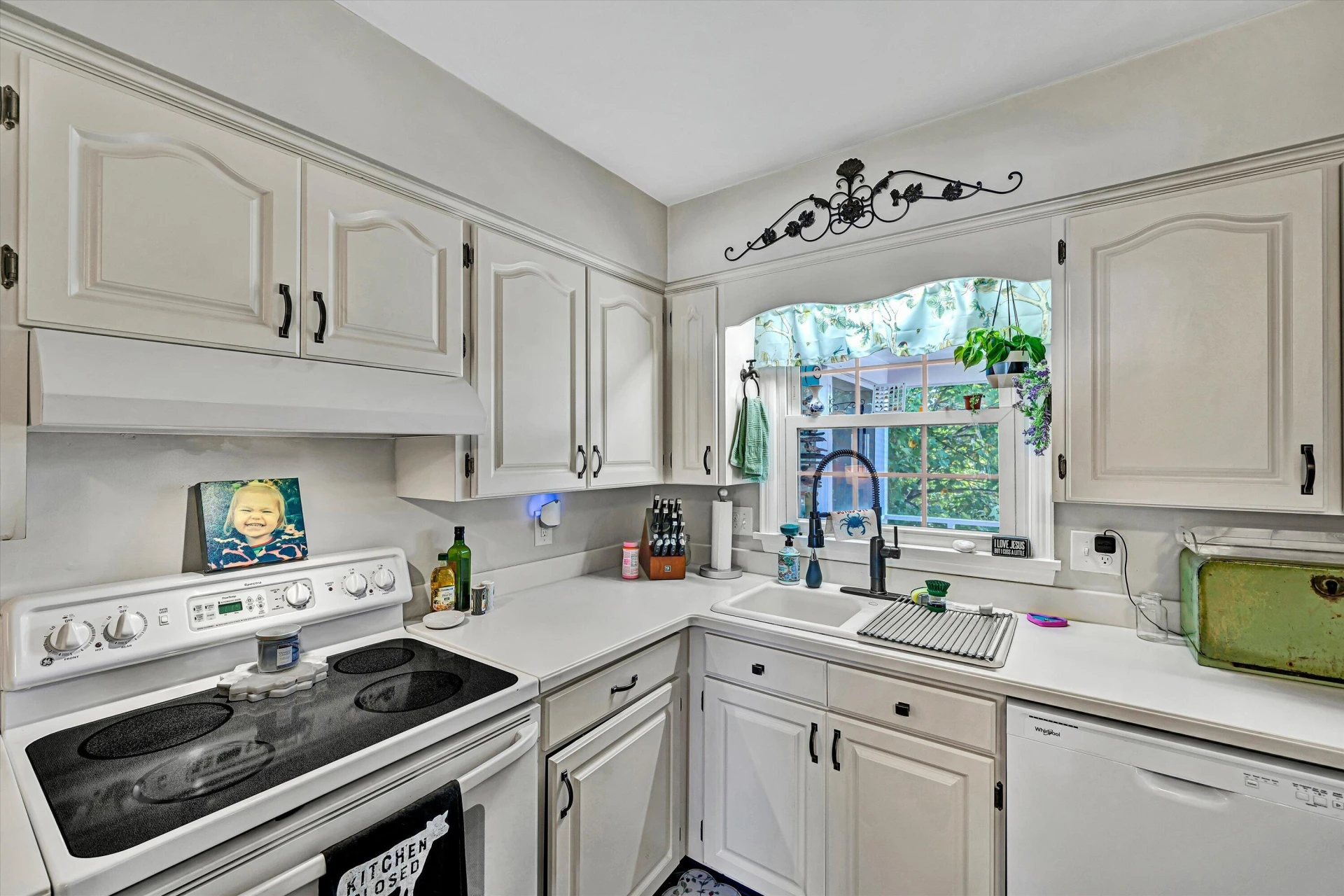 2200 Gloria DR - Photo 12