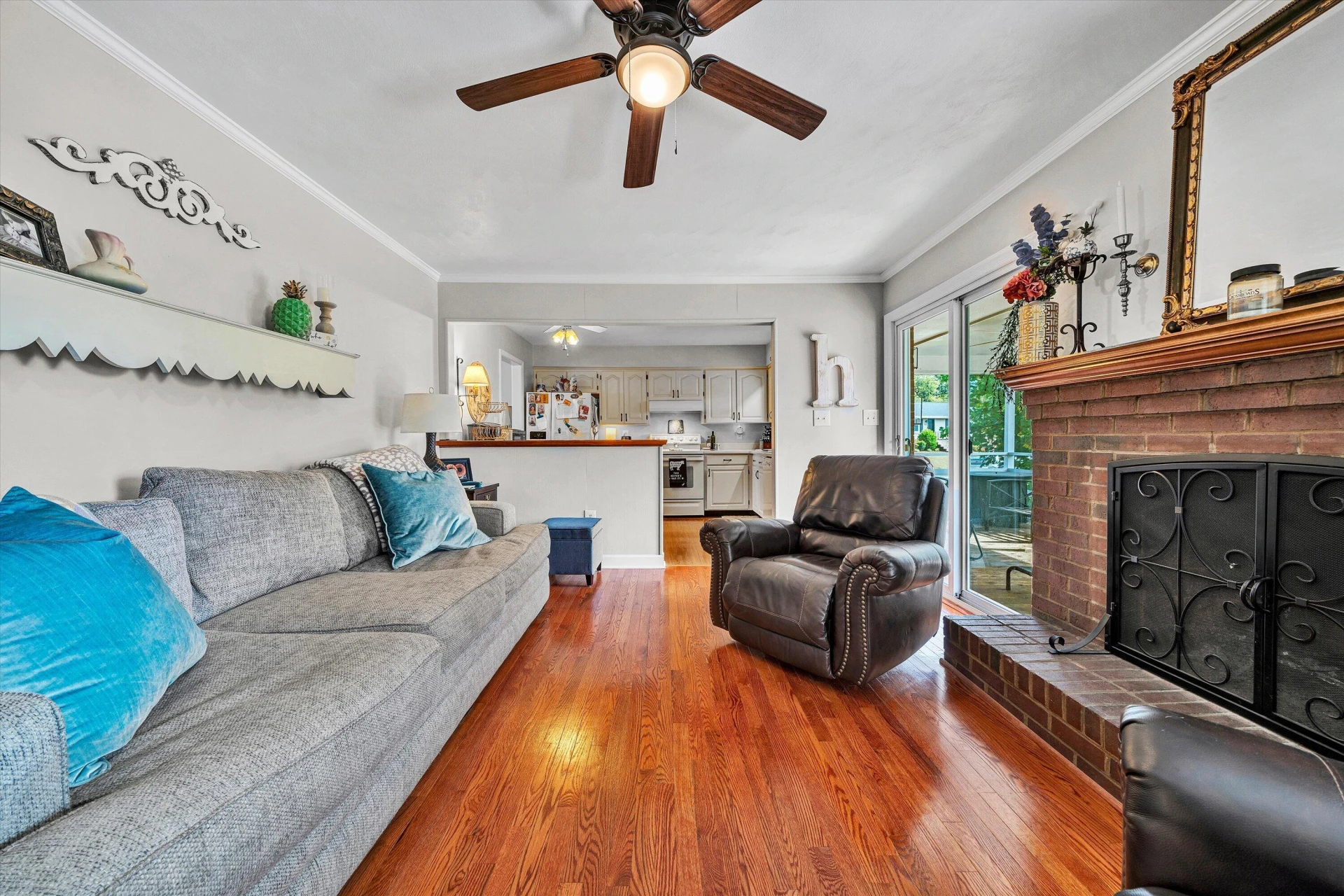 2200 Gloria DR - Photo 15