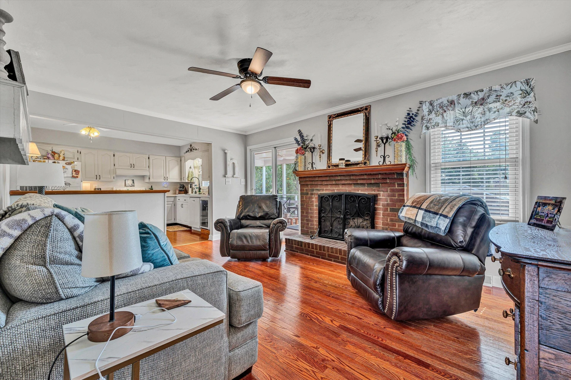 2200 Gloria DR - Photo 16