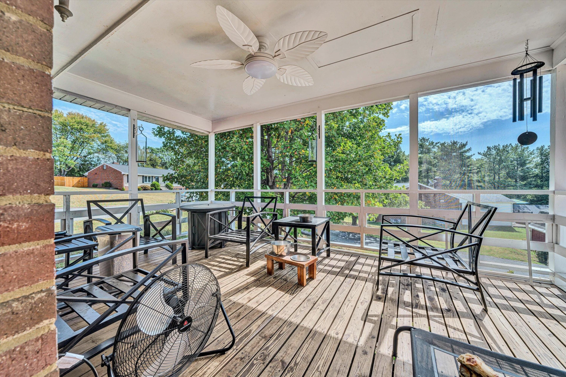 2200 Gloria DR - Photo 17