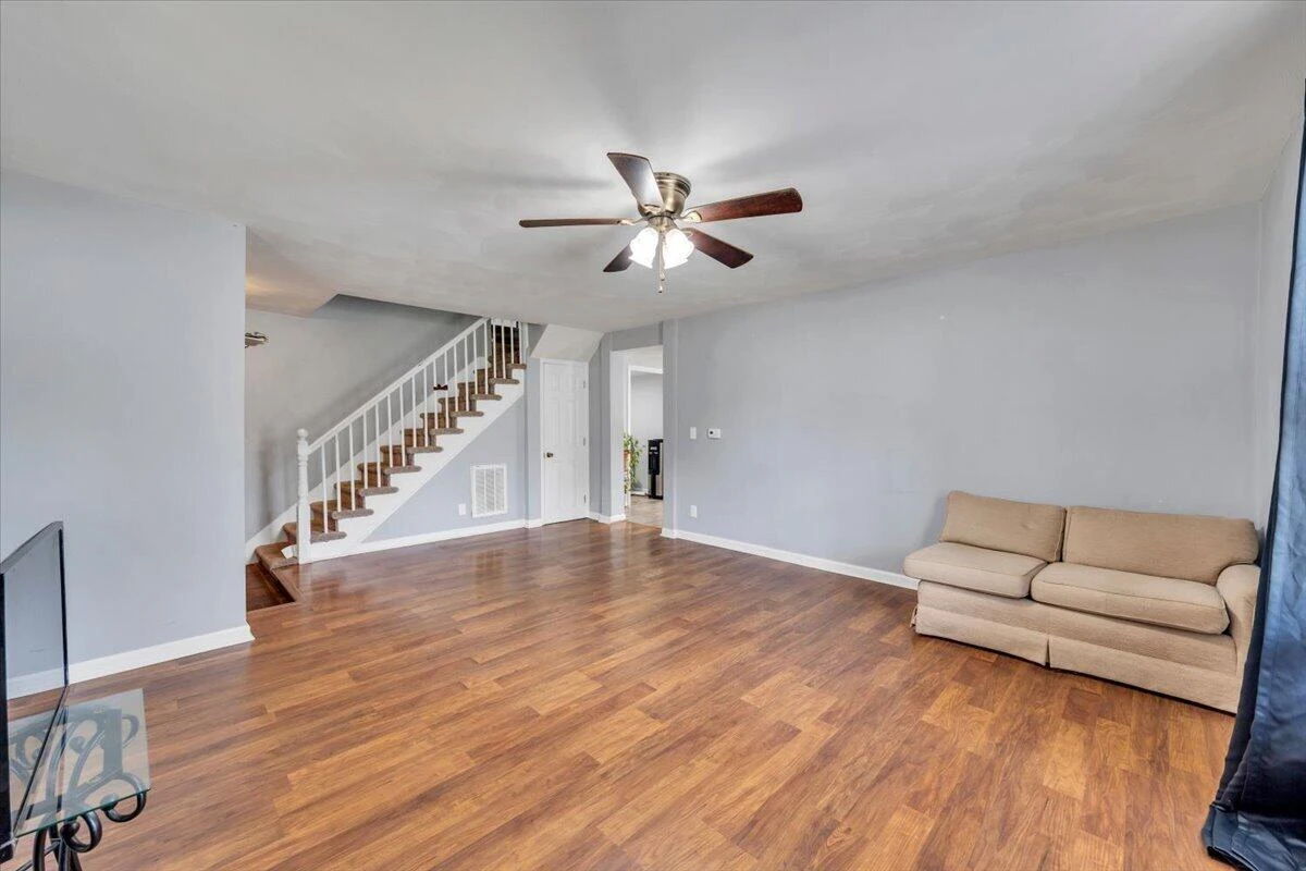 1301 14Th ST SE - Photo 6
