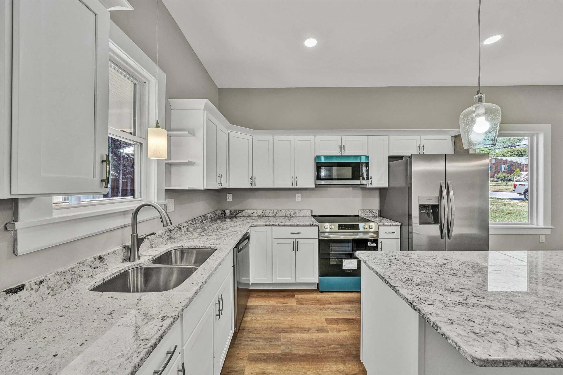 711 N Broad ST - Photo 11