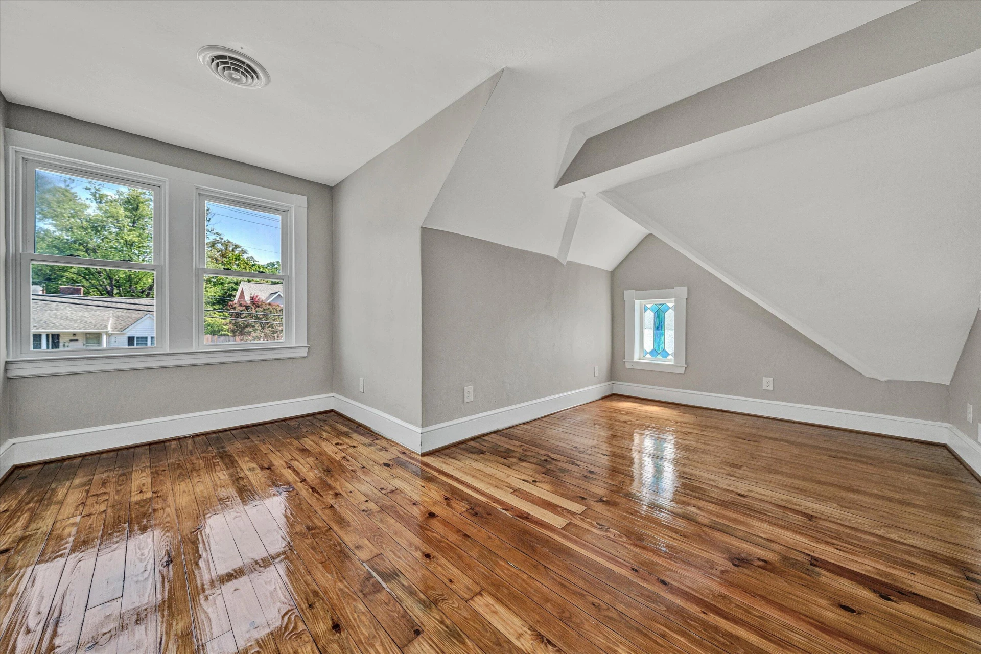 711 N Broad ST - Photo 32