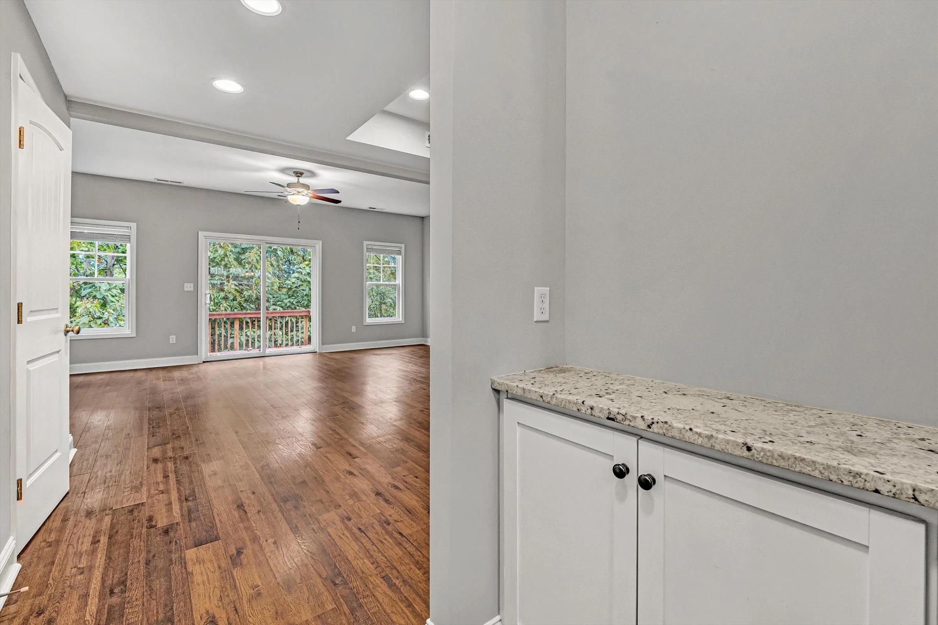 1224 Commonwealth CIR - Photo 5