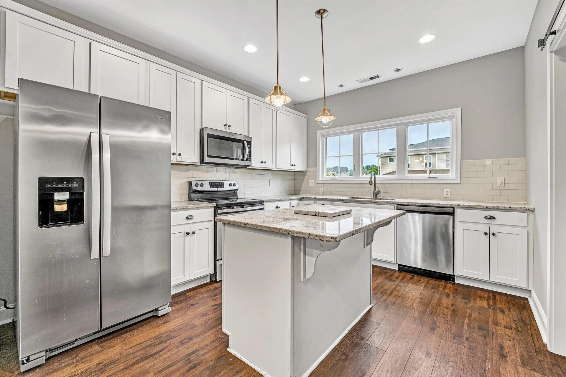 1224 Commonwealth CIR - Photo 9