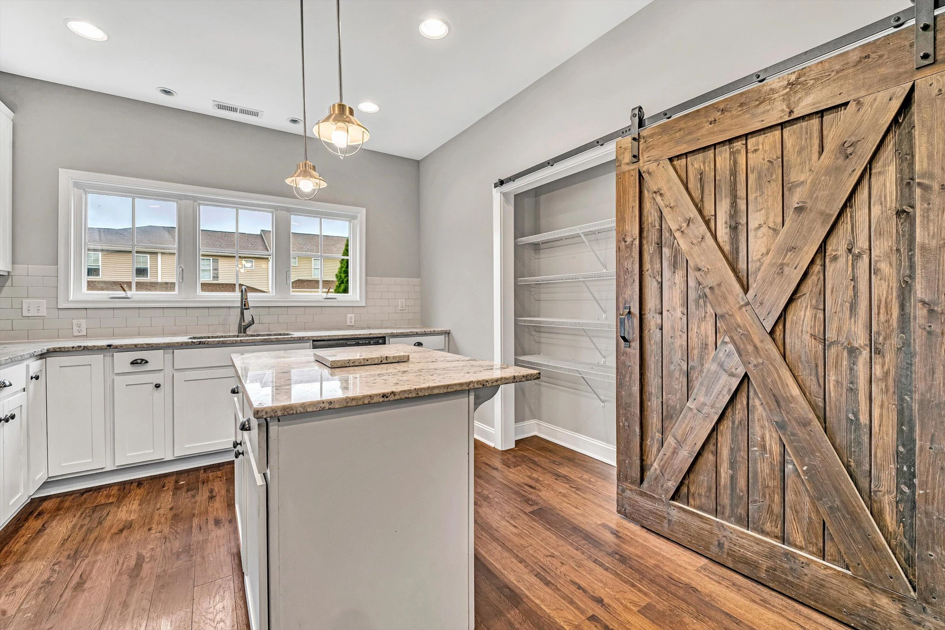 1224 Commonwealth CIR - Photo 10