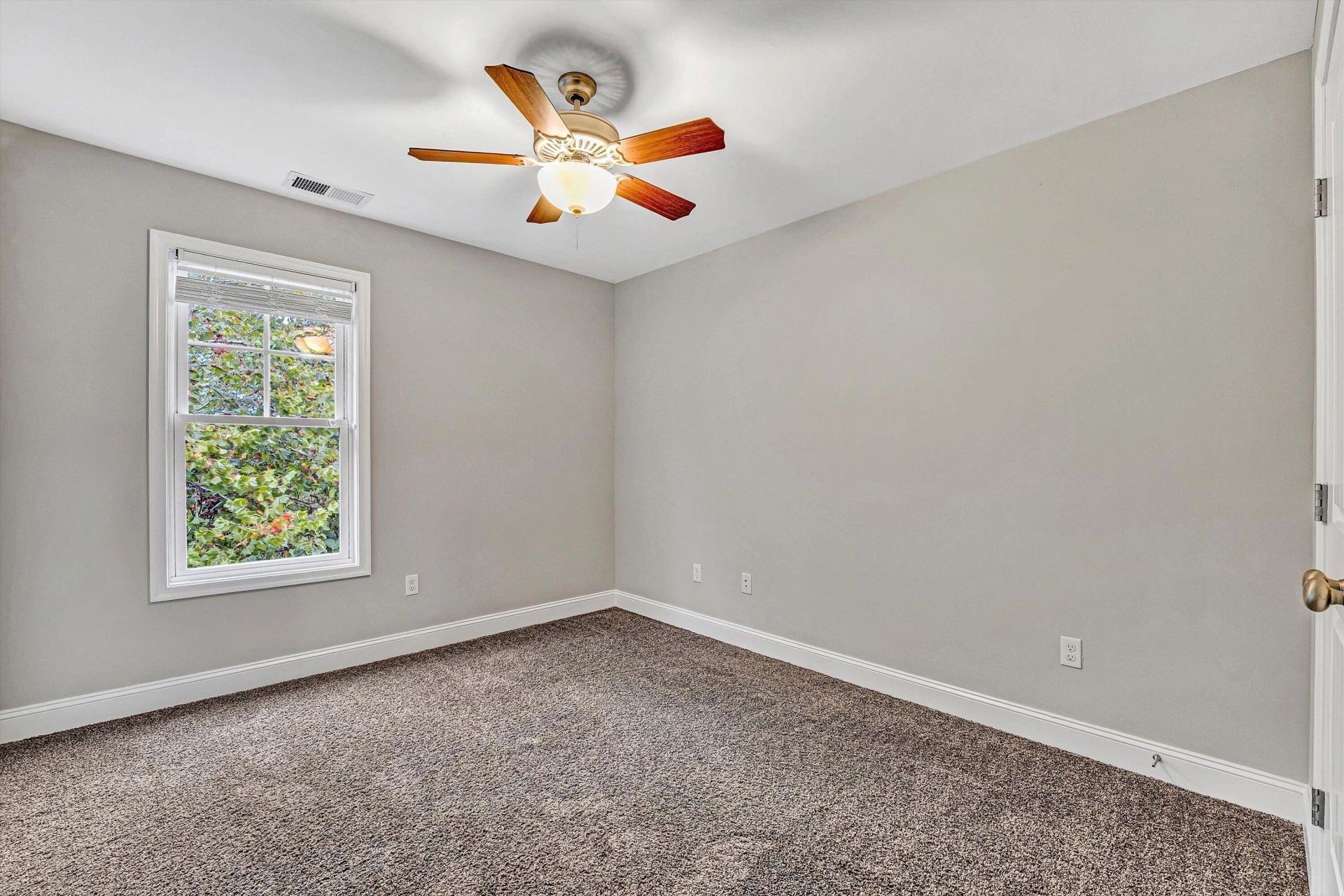 1224 Commonwealth CIR - Photo 16