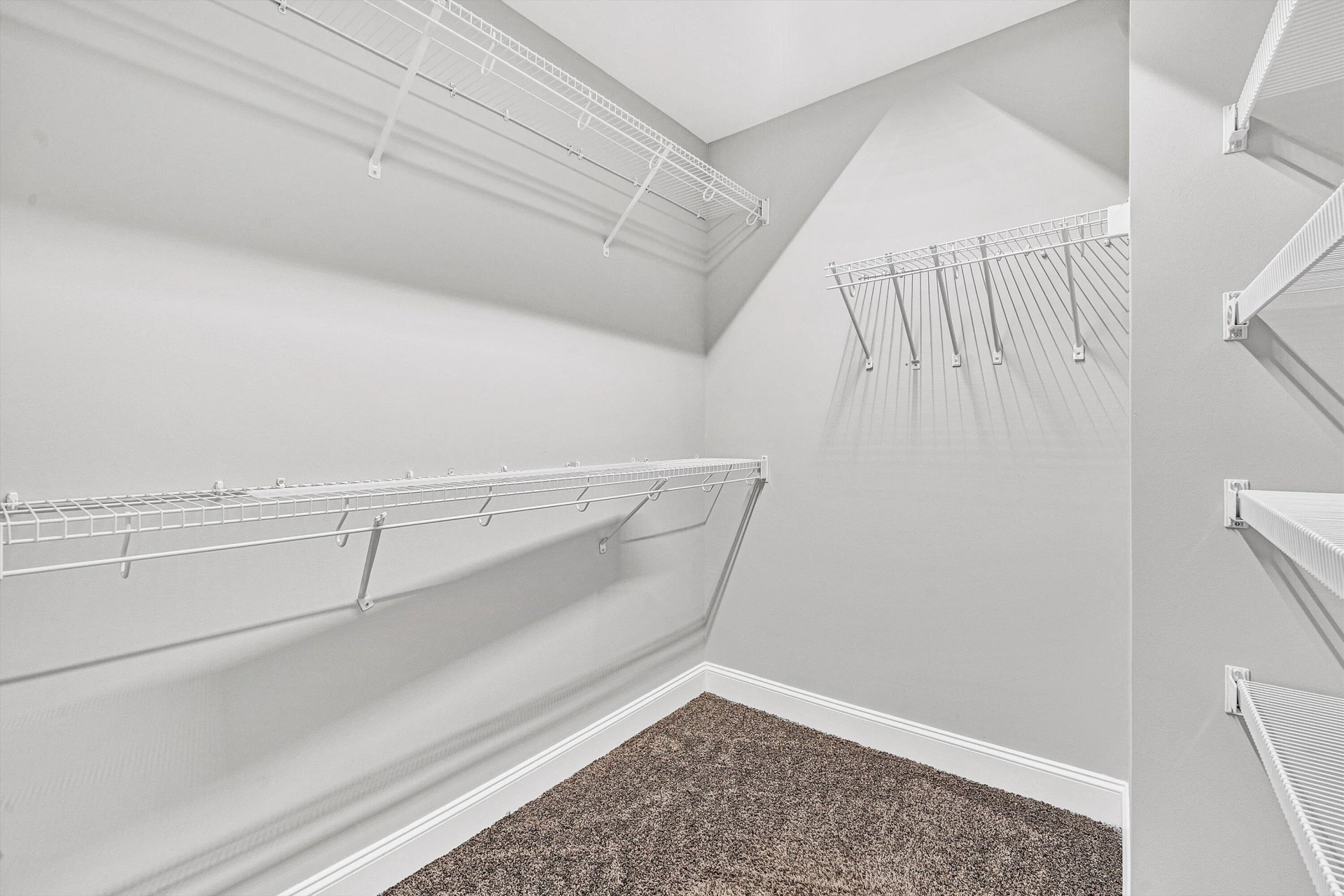 1224 Commonwealth CIR - Photo 23