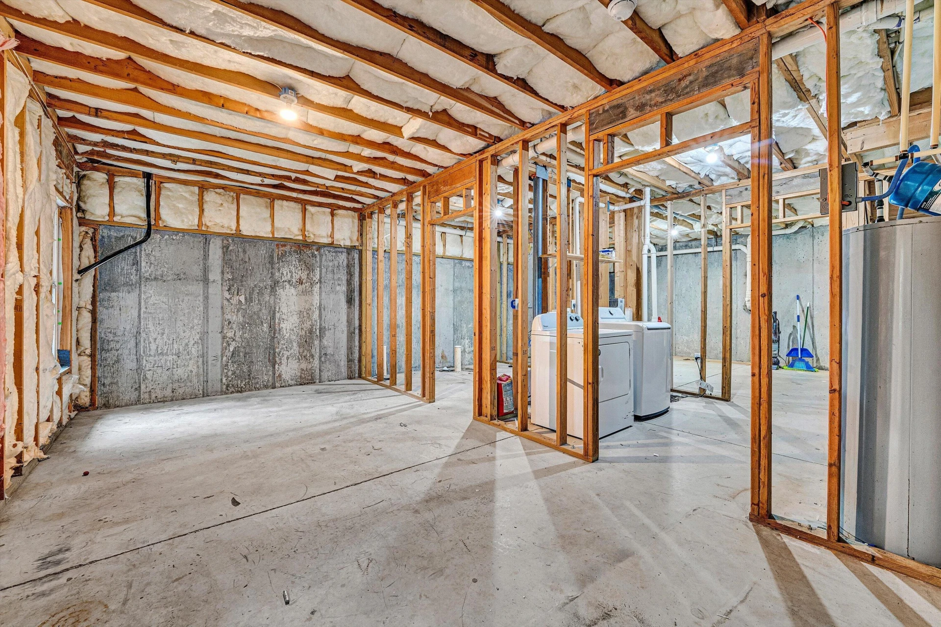 1224 Commonwealth CIR - Photo 29