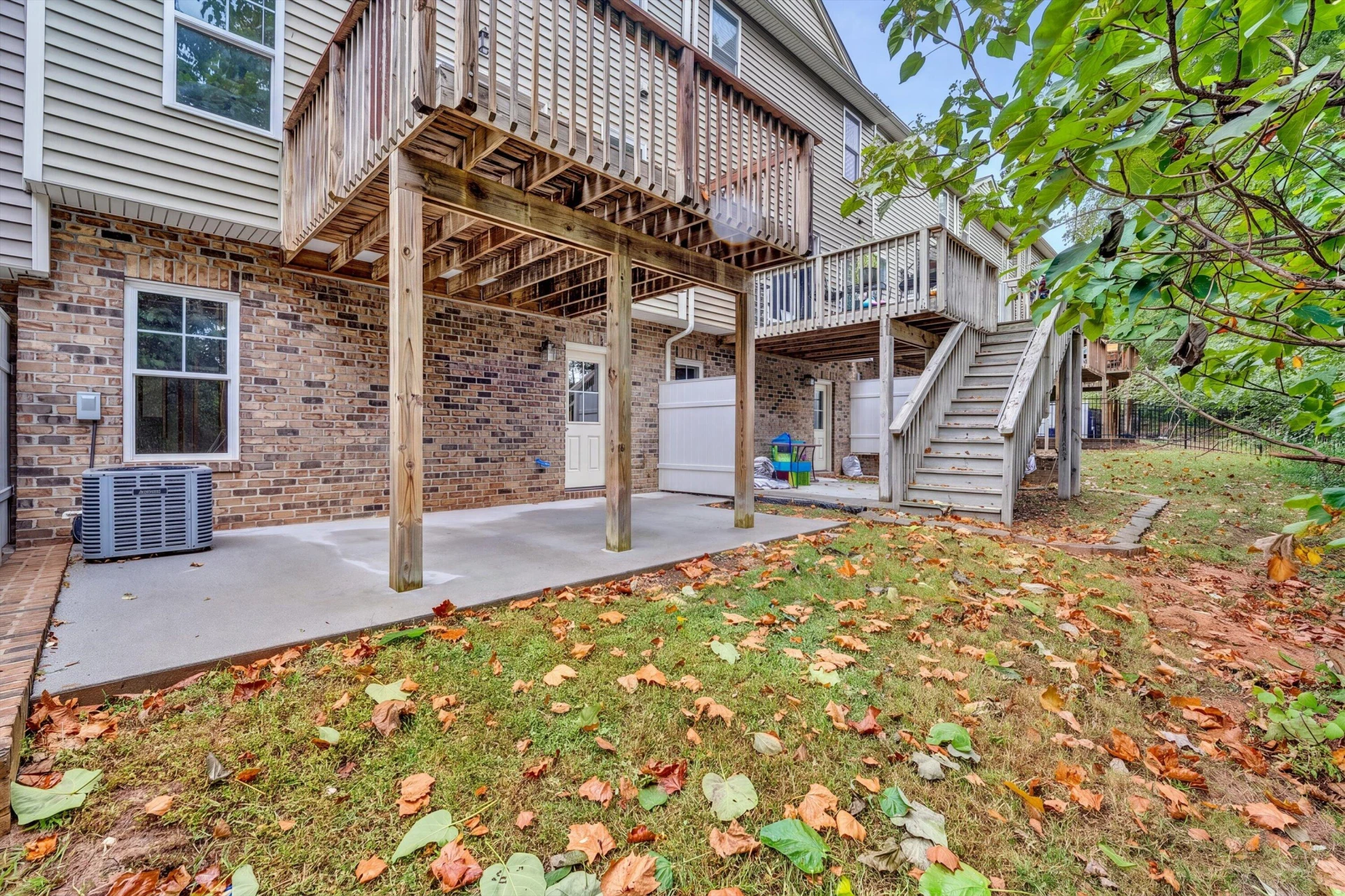 1224 Commonwealth CIR - Photo 30