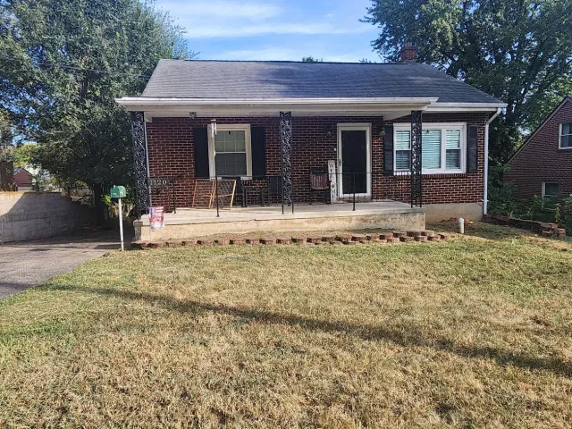1120 FISHER AVE, Salem, VA, 24153