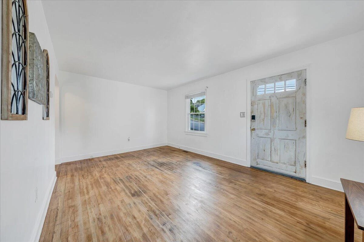 439 Cedar Bluff AVE SE - Photo 5