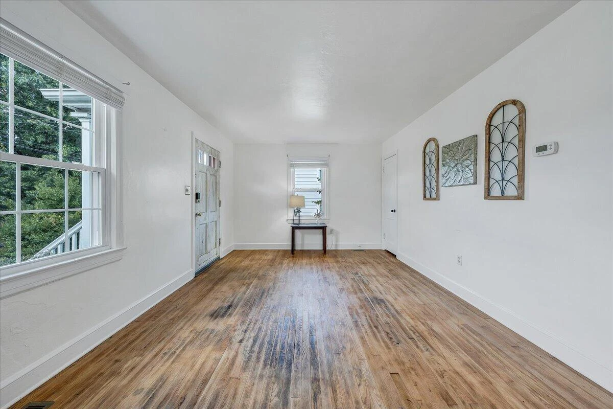 439 Cedar Bluff AVE SE - Photo 7
