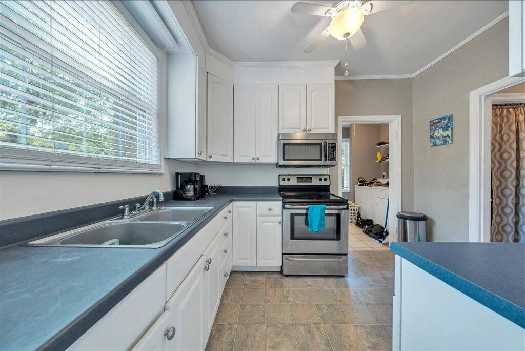 813 Spruce ST - Photo 7