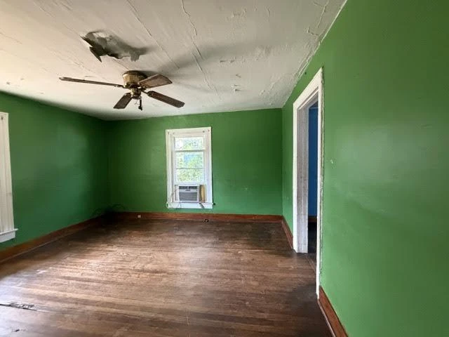 1722 Campbell AVE SE - Photo 3