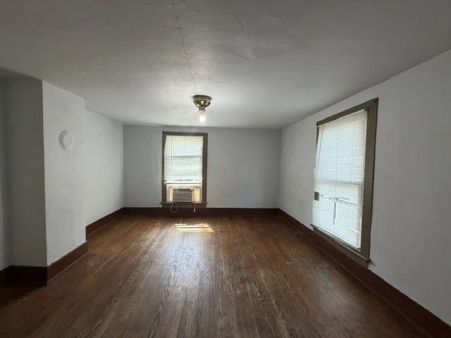 1722 Campbell AVE SE - Photo 6