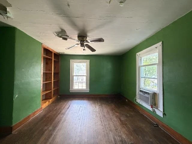 1722 Campbell AVE SE - Photo 10