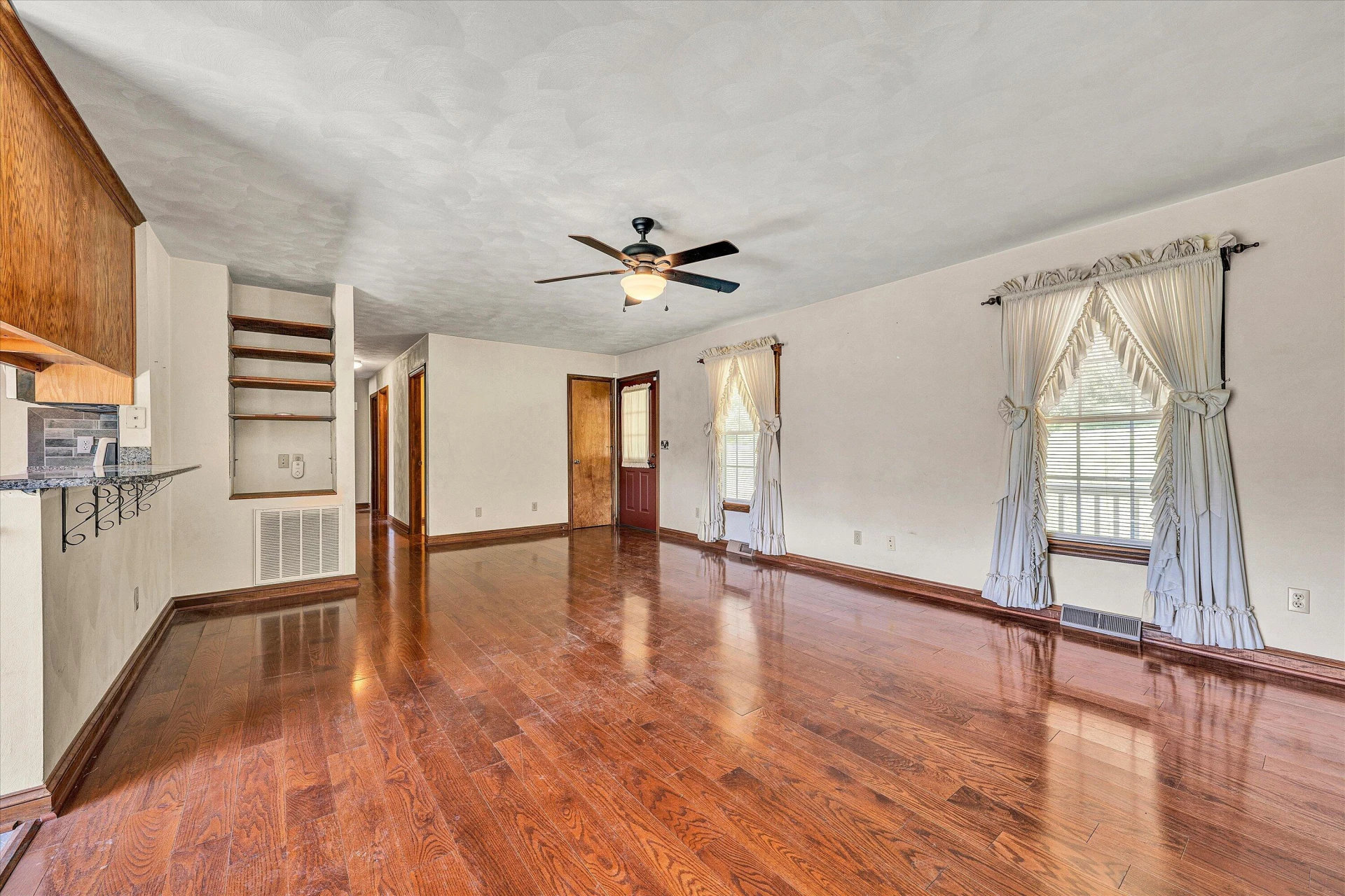 6180 Poage Valley RD - Photo 10