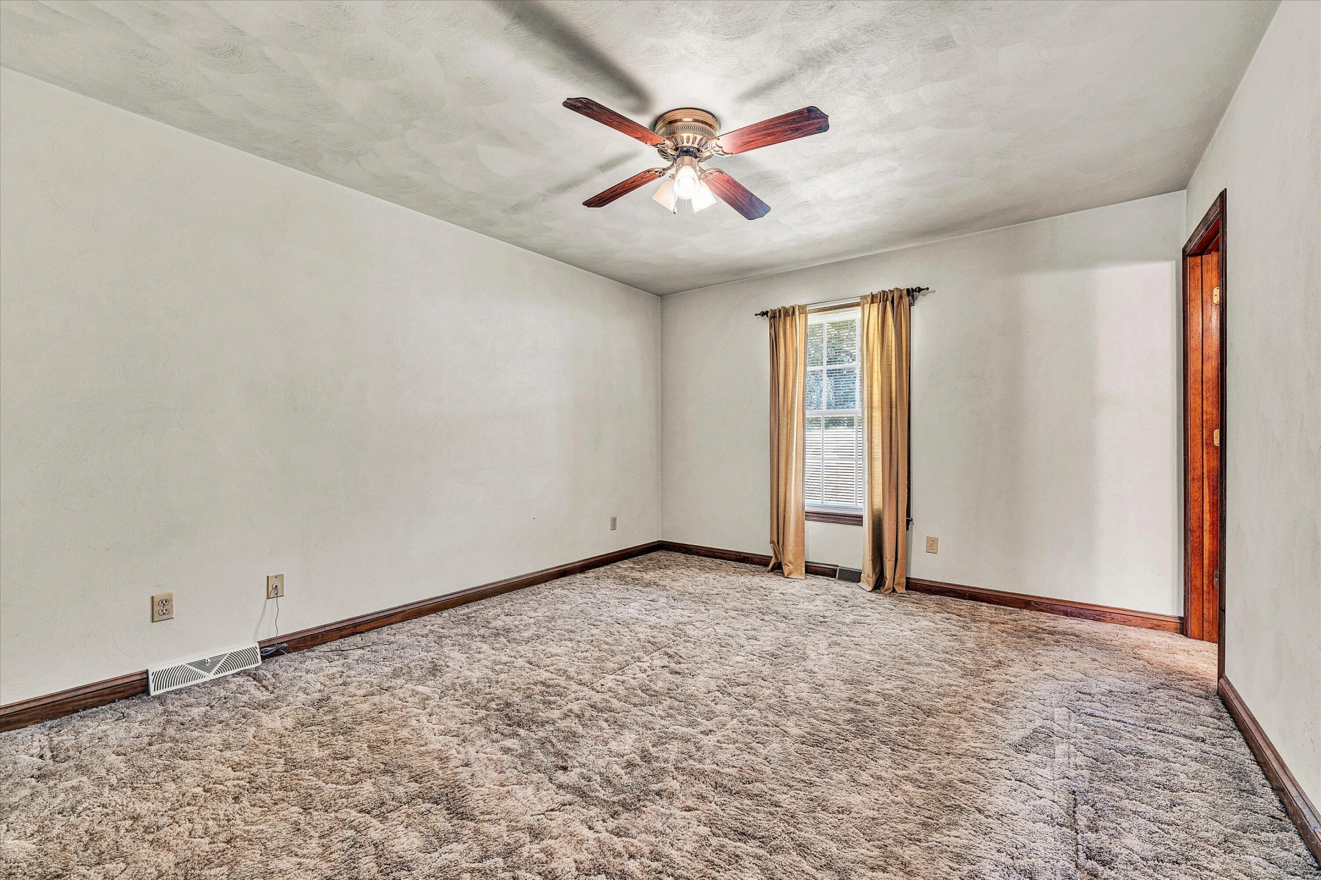 6180 Poage Valley RD - Photo 22