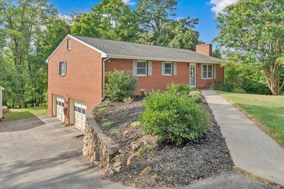 160 Stayman RD - Photo 2