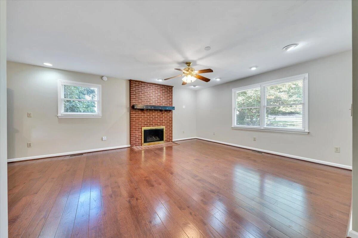160 Stayman RD - Photo 4