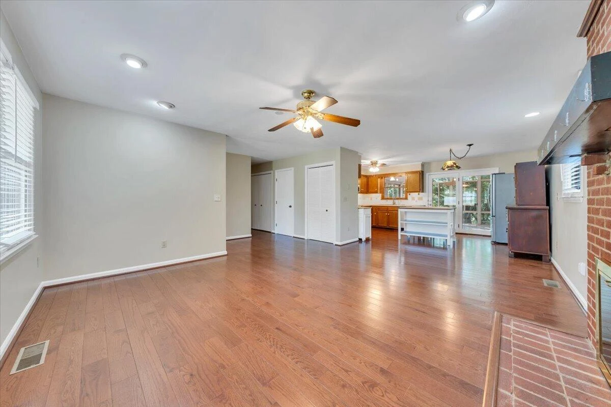 160 Stayman RD - Photo 7