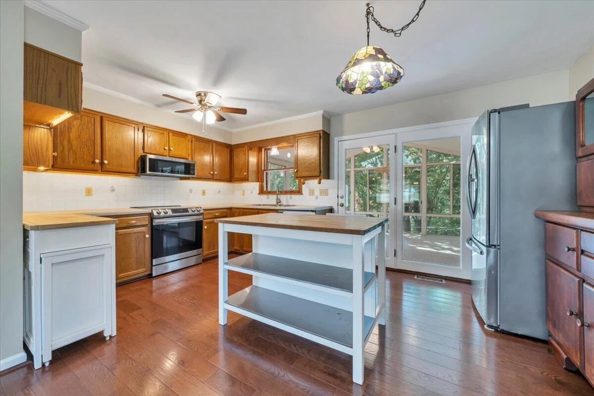 160 Stayman RD - Photo 8