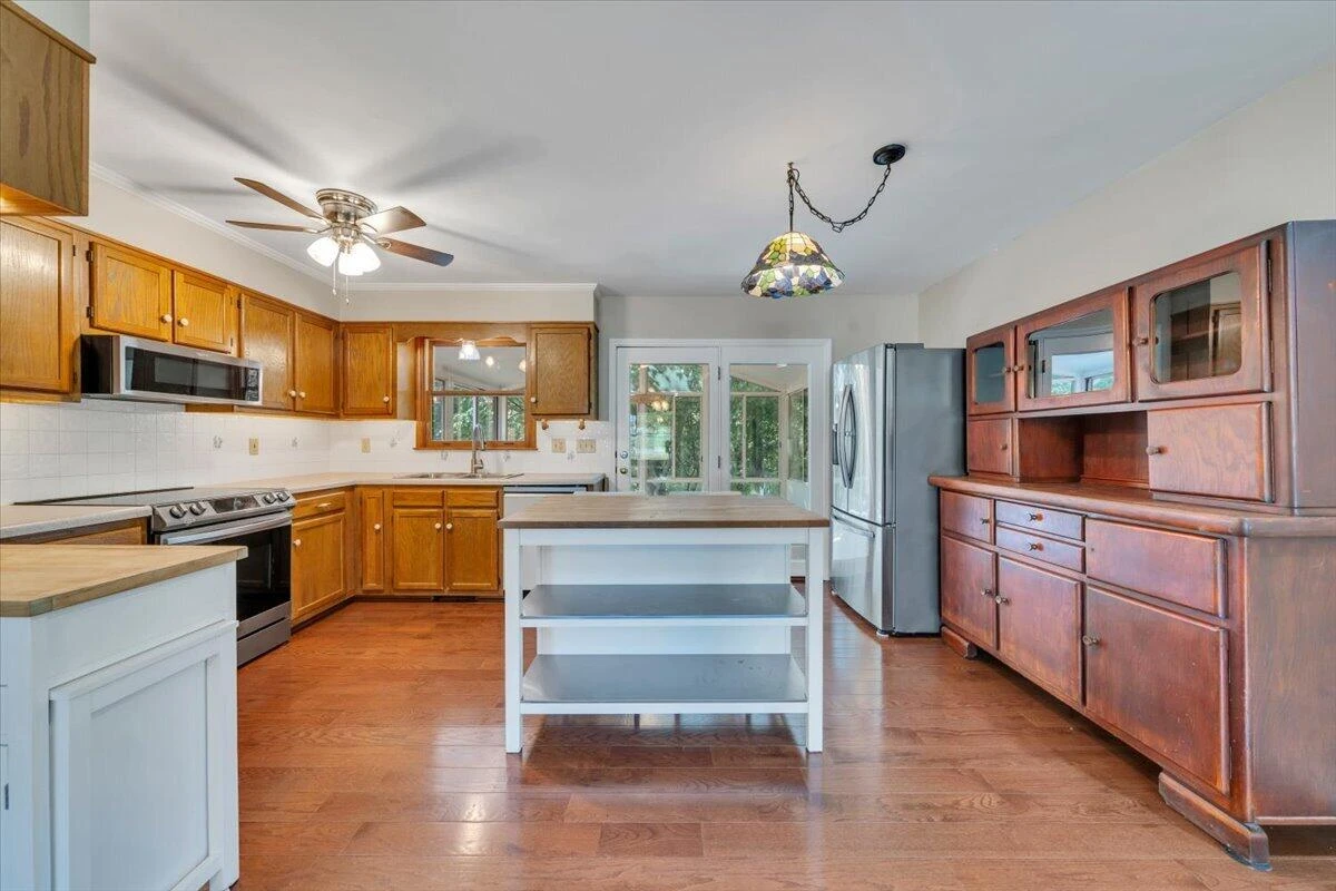 160 Stayman RD - Photo 9