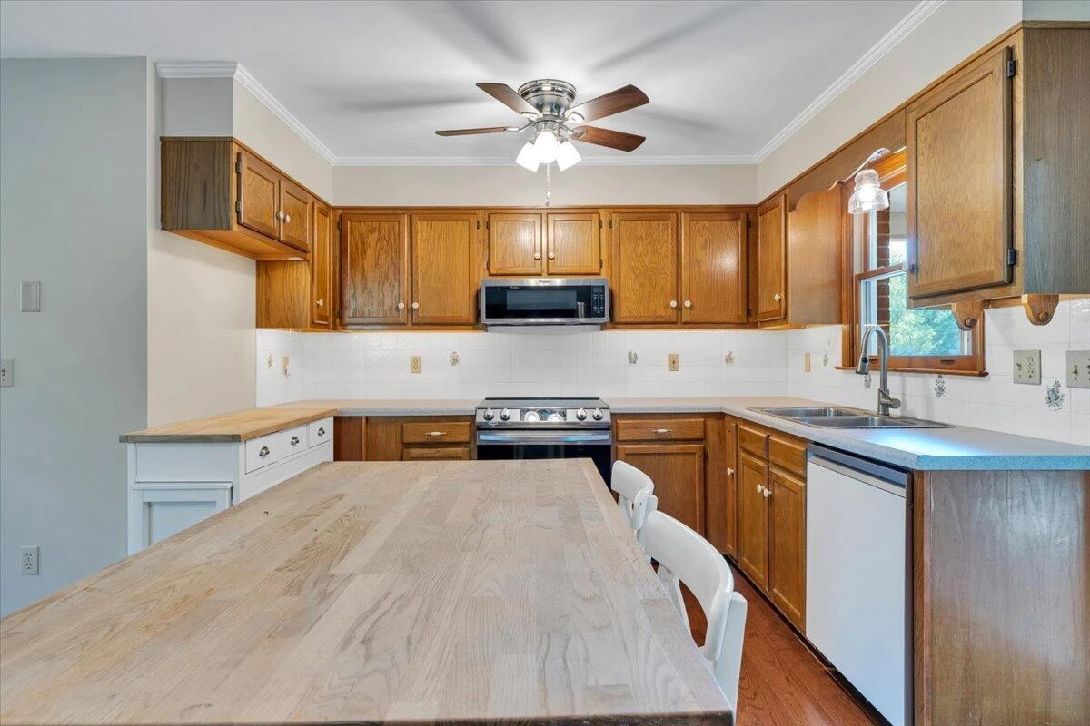 160 Stayman RD - Photo 10