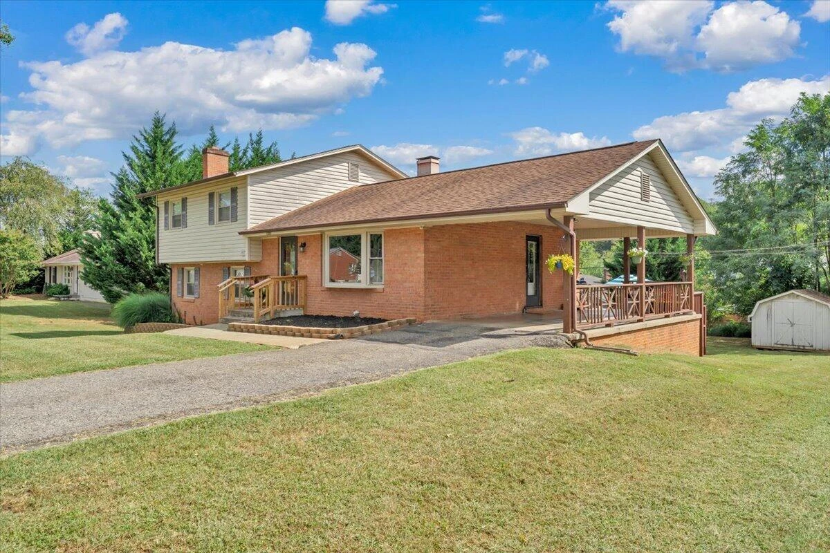 5402 Green Meadow RD - Photo 6