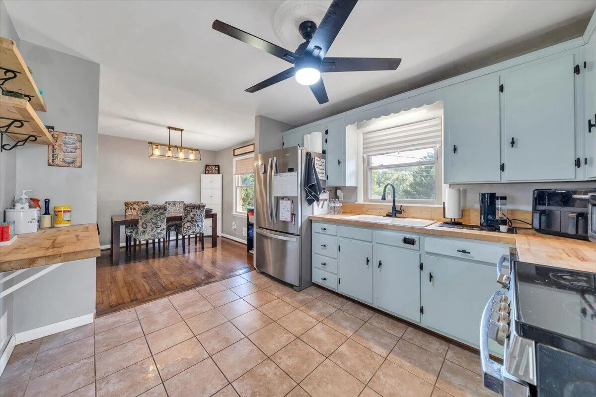 5402 Green Meadow RD - Photo 14