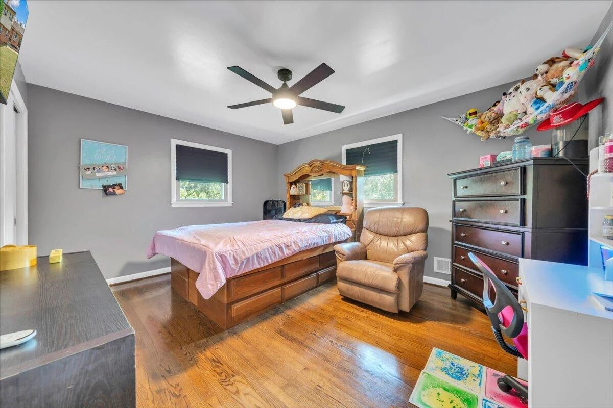 5402 Green Meadow RD - Photo 16