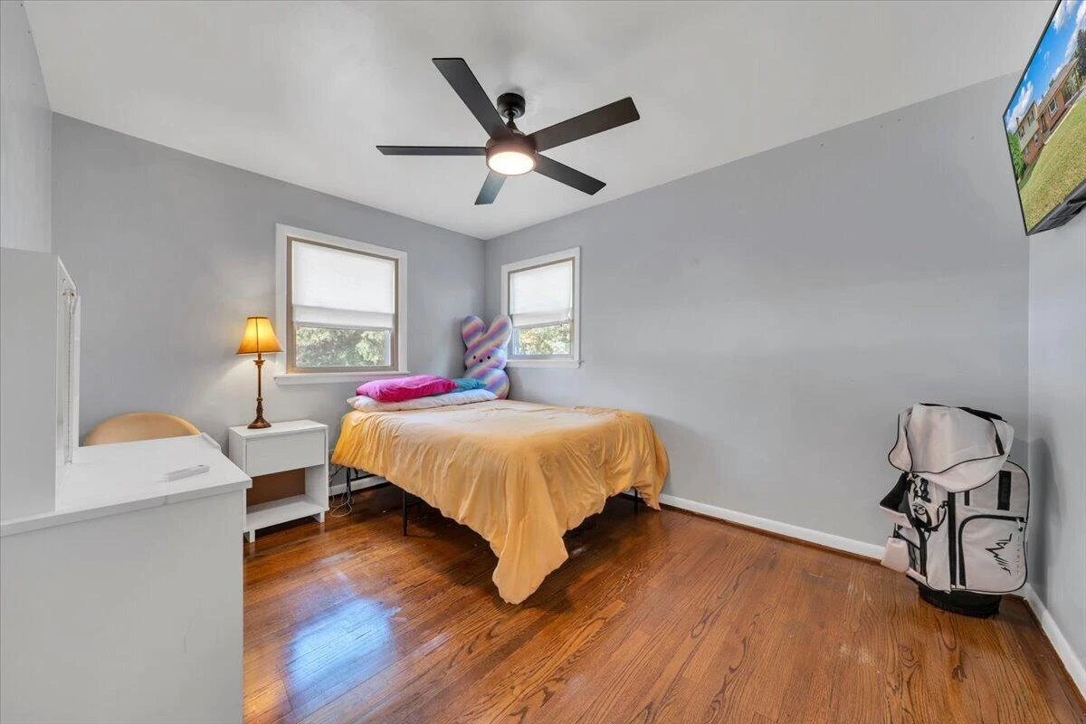5402 Green Meadow RD - Photo 17