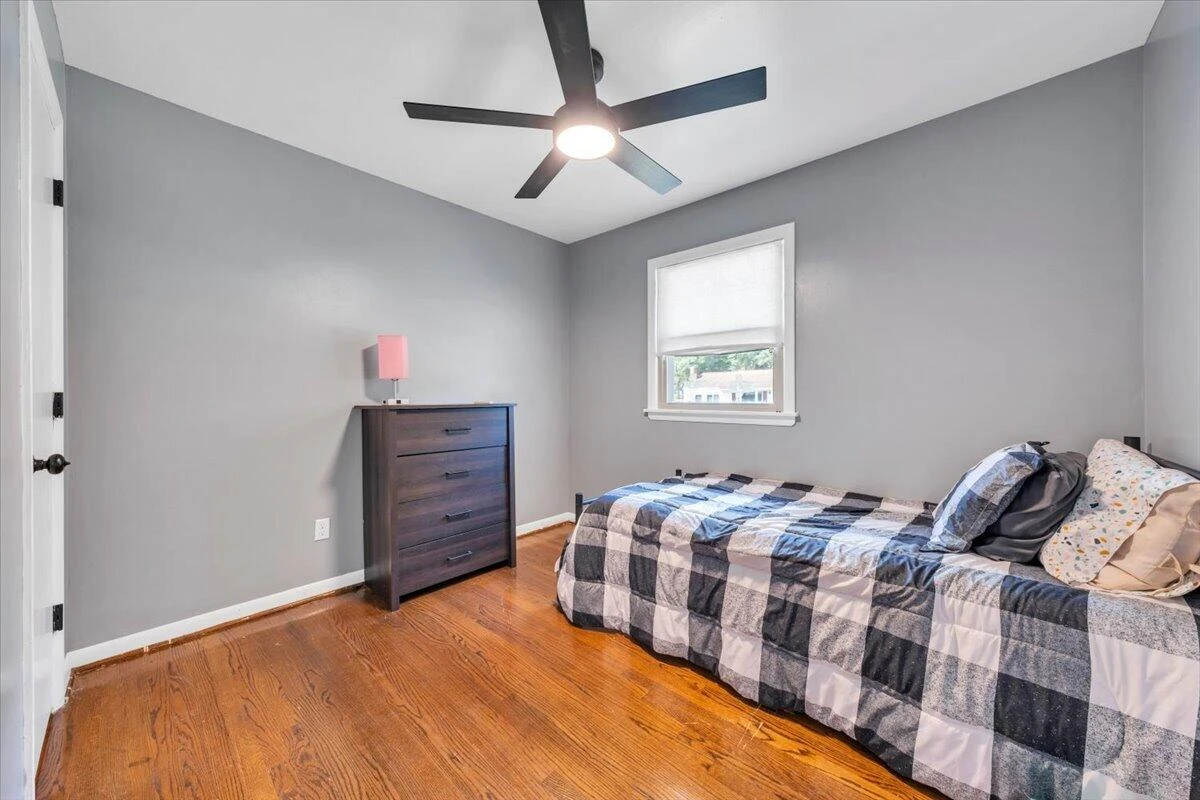 5402 Green Meadow RD - Photo 18