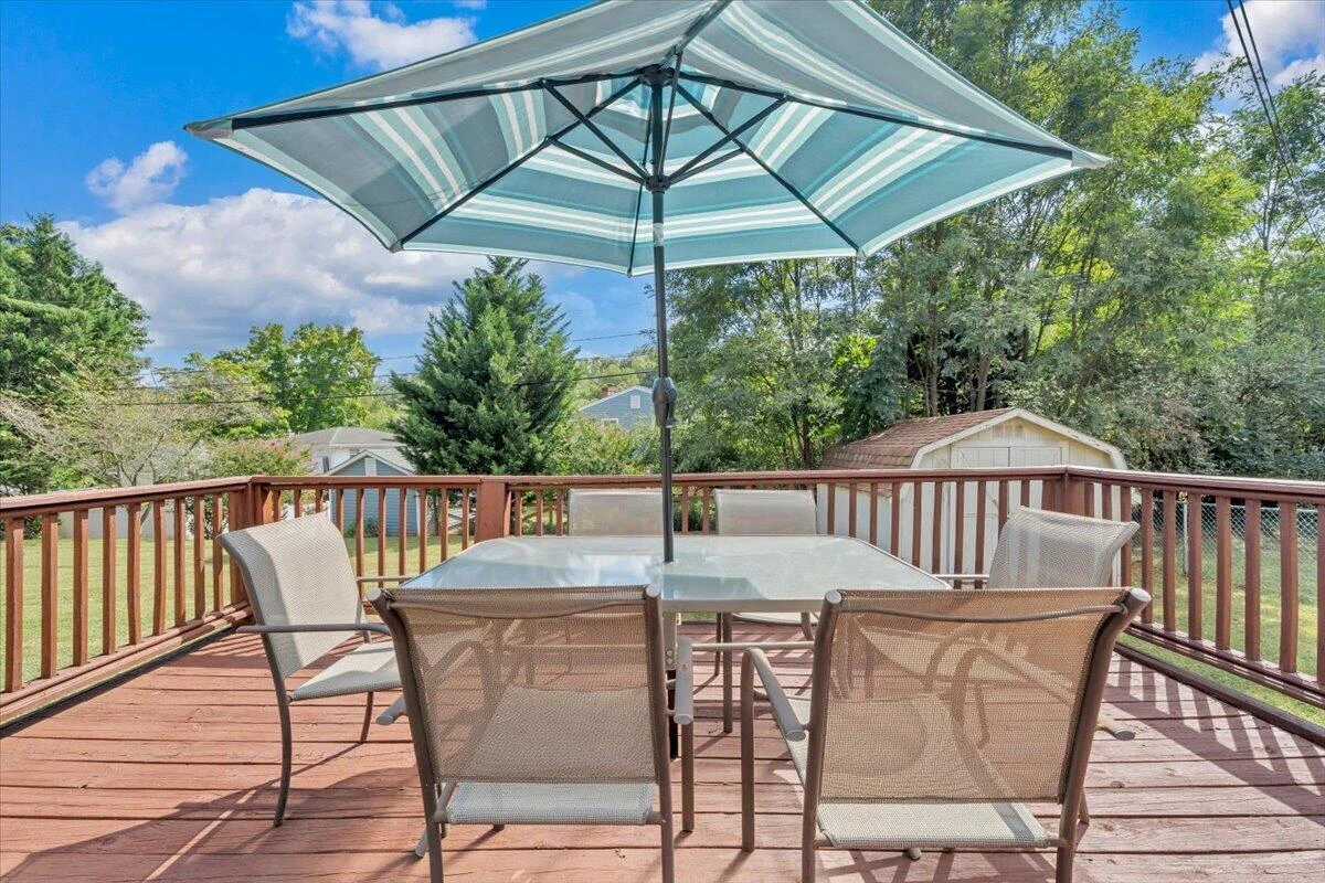 5402 Green Meadow RD - Photo 27
