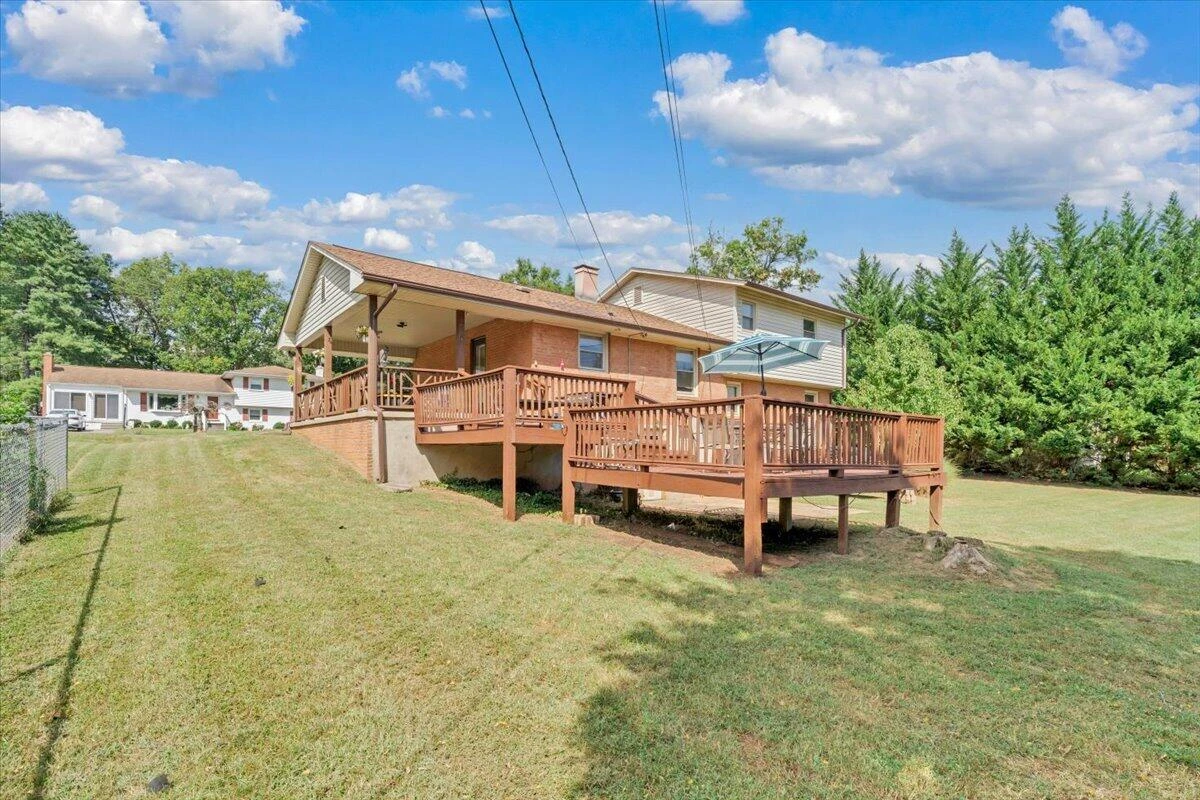 5402 Green Meadow RD - Photo 29
