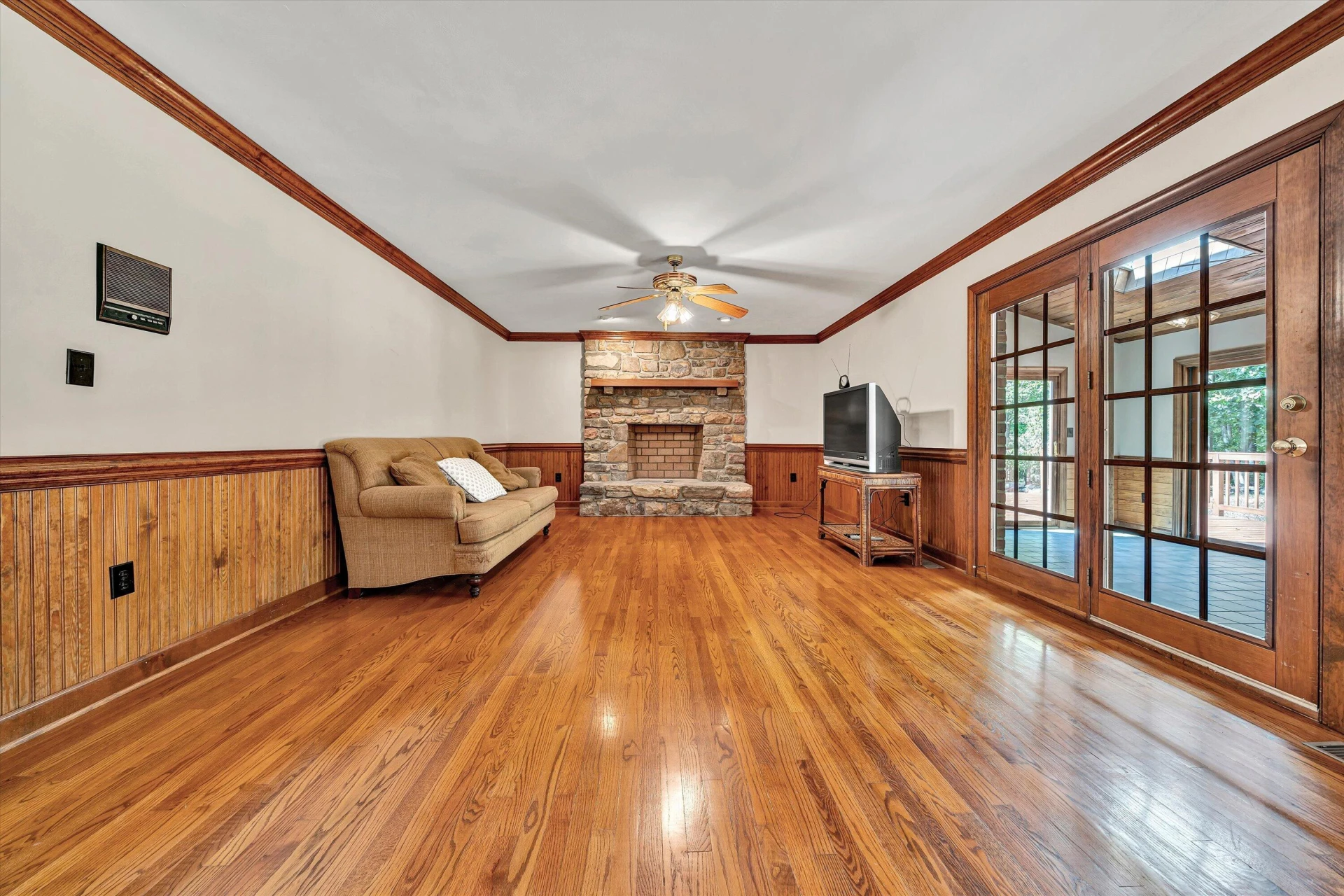 1207 Foothills DR - Photo 21