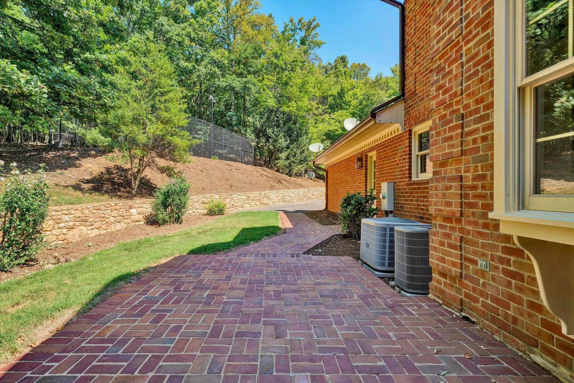 1207 Foothills DR - Photo 54
