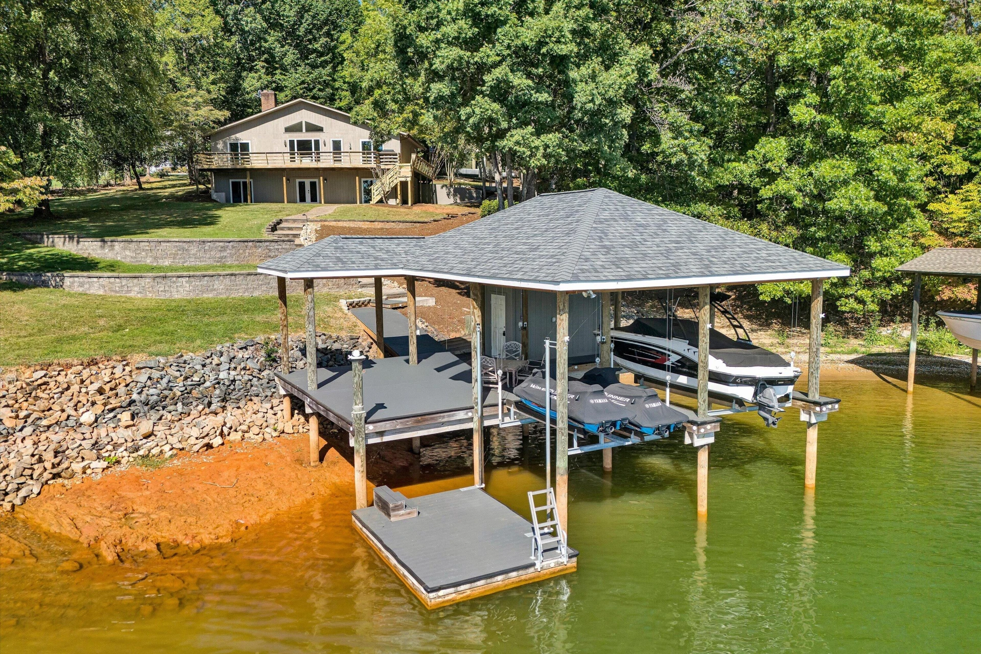 3388 Lakewood Forest RD