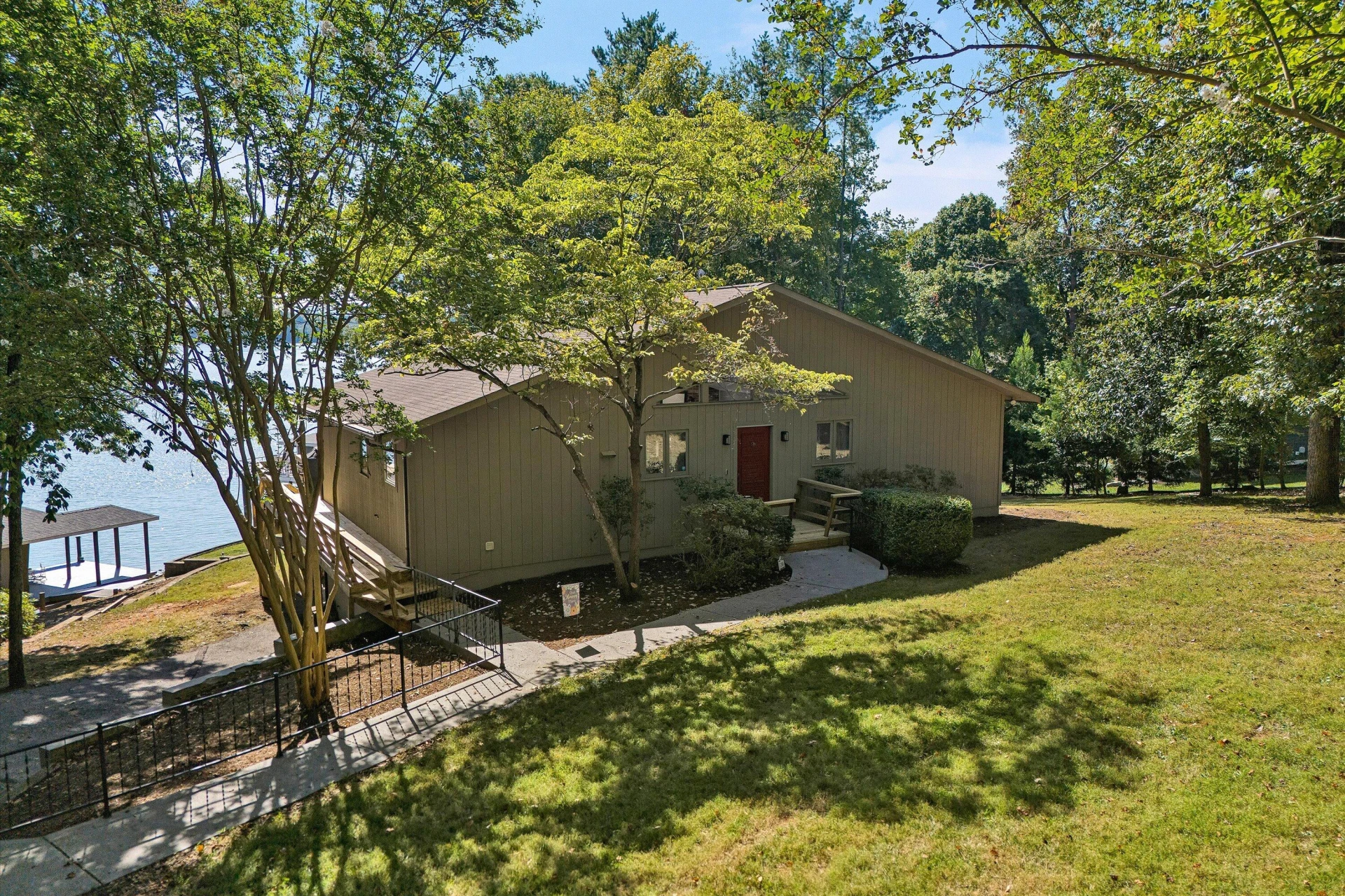 3388 Lakewood Forest RD - Photo 3