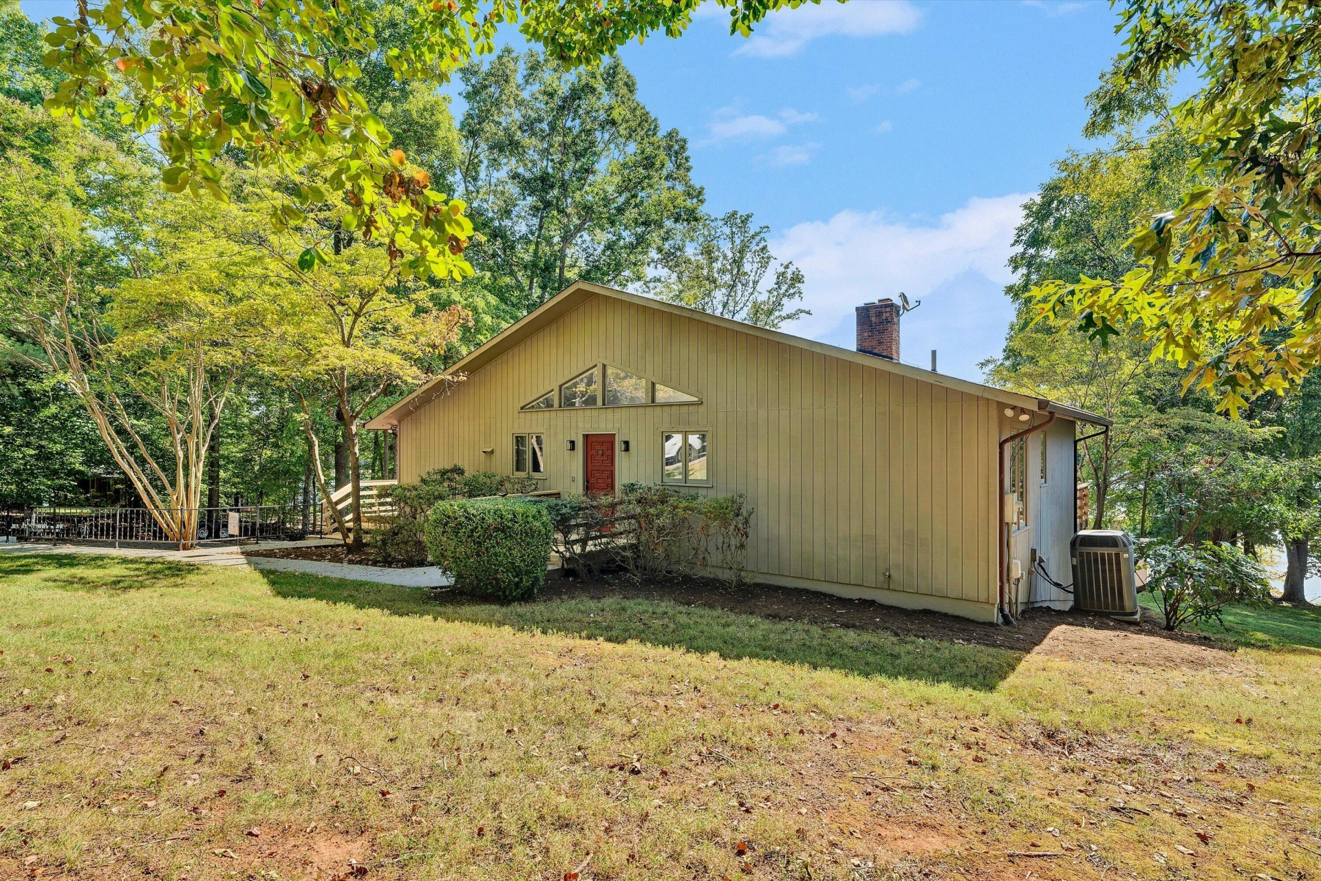 3388 Lakewood Forest RD - Photo 5